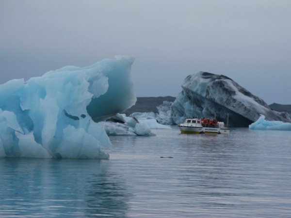 Iceberg lagoon