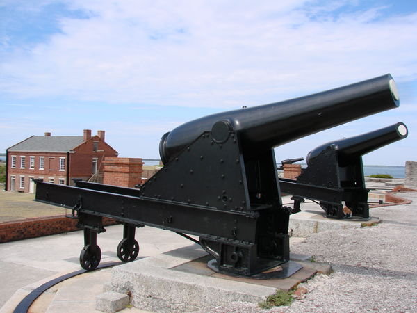 the huge cannons at Fort Clinch