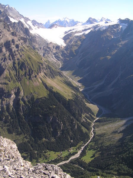 Looking into Gastern Valley