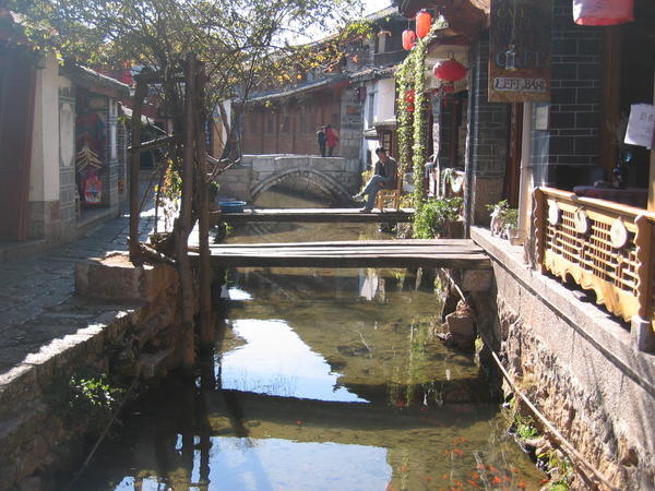 Just one of  the many canals that run through Old Town Lijiang