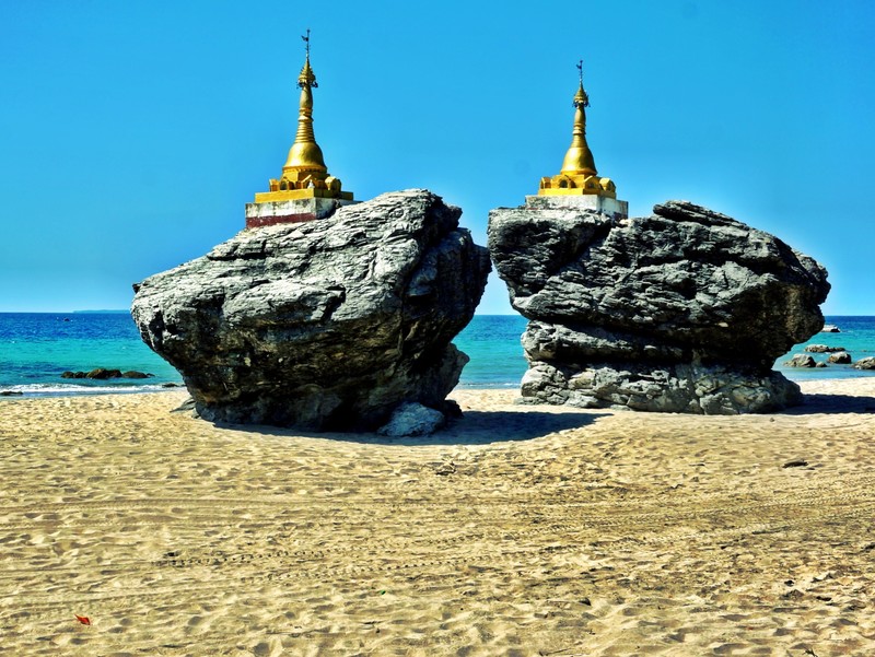 Beach pagodas