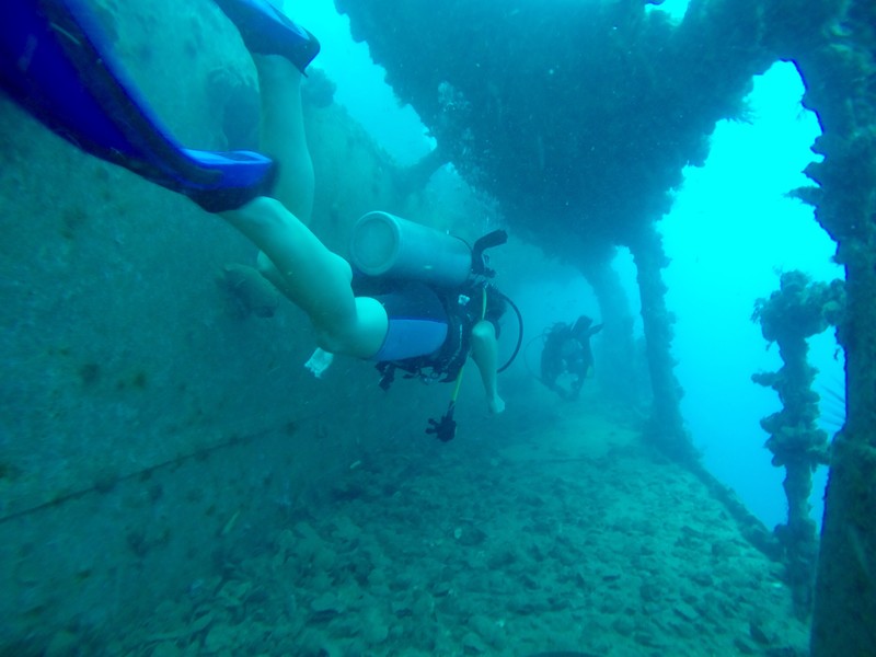 Exploring the wreck of the HTMS Chang