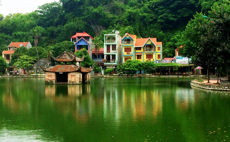 Colourful houses outside of Sapa