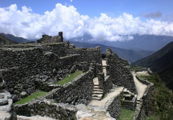 Sayacmarca ruins - landscape