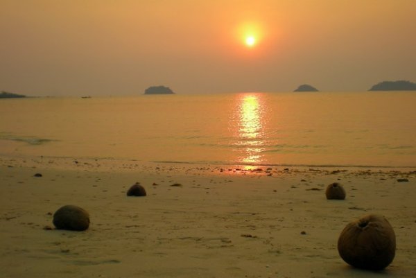coconut beach sunset - ko chang