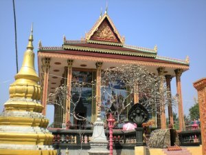 Wat Bo Festival: Shiny New Pagoda