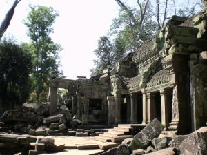 Angkor Thom: Ruined