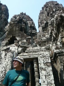Bayon Temple: Man In The Middle