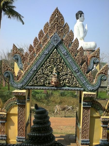 New Pagoda - Arch Detail, Big Buddha & Holy Cow