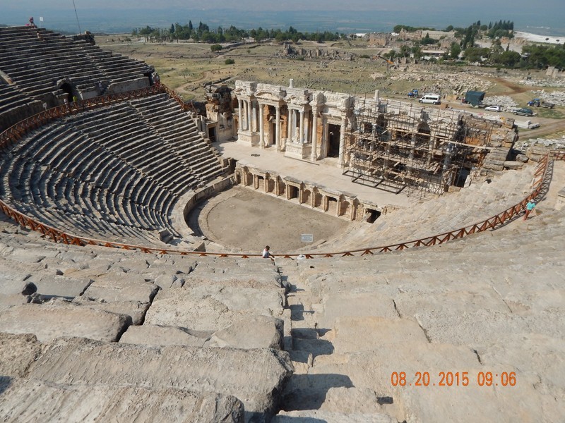 Huge Ampitheather (Hierapolis)