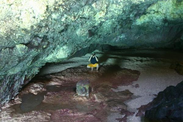 Crystal Cove: Cave 1