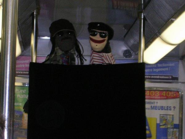 Metro puppet show