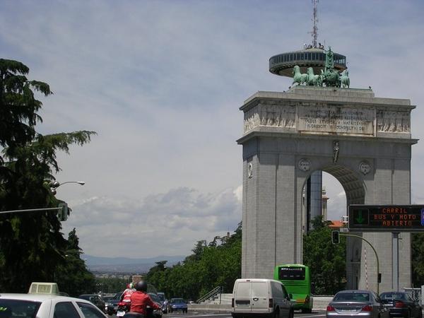 Arco de Moncloa
