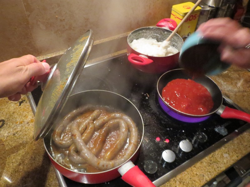 mielie pap, boerwurs and chakalaka sauce. yuuuuuuuuum