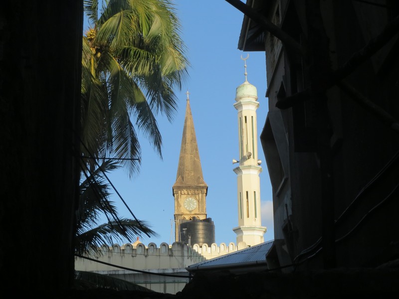 a mosque and church steeple in the same shot! woa!