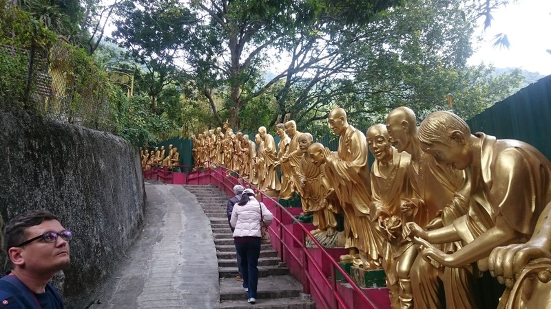 10.000 Buddha Monastary