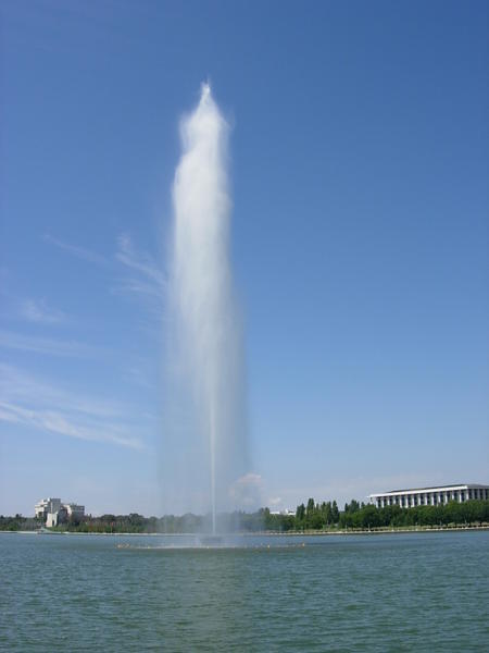 the Captain Cook Fountain