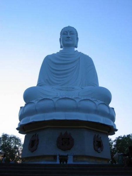 Long Son Pagoda, White Budda