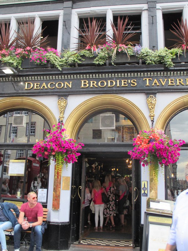 Deacon Brodie's Tavern