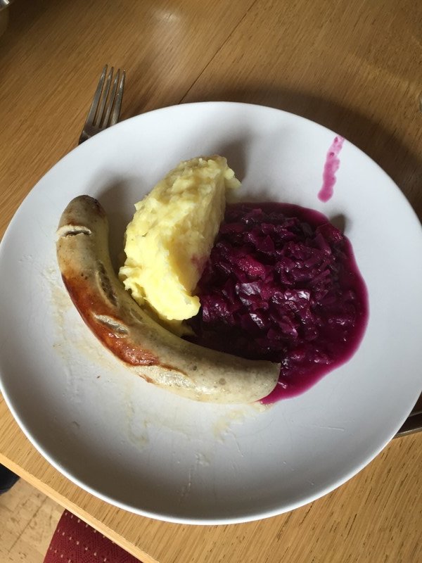 Dinner at Franziska's house. Sausage, mash and red cabbage 