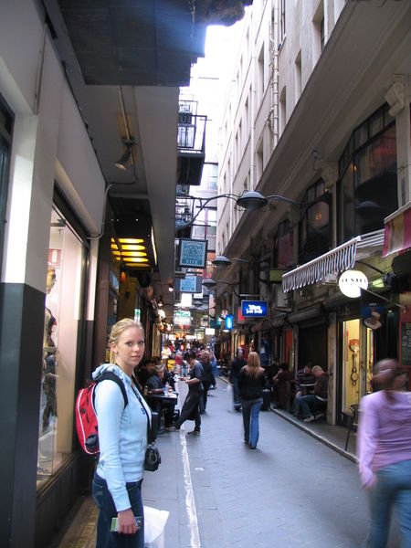 Danae in a Melbourne Alley