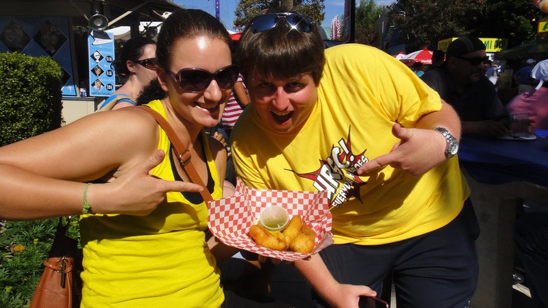 Dafne and Vincent enjoy deep fried avocadoes