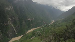 Another view of the Yangtze