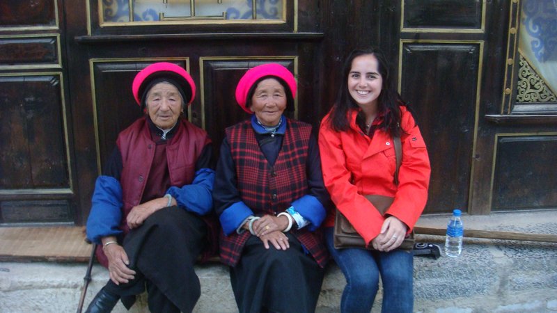 Fernanda and some Tibetan ladies