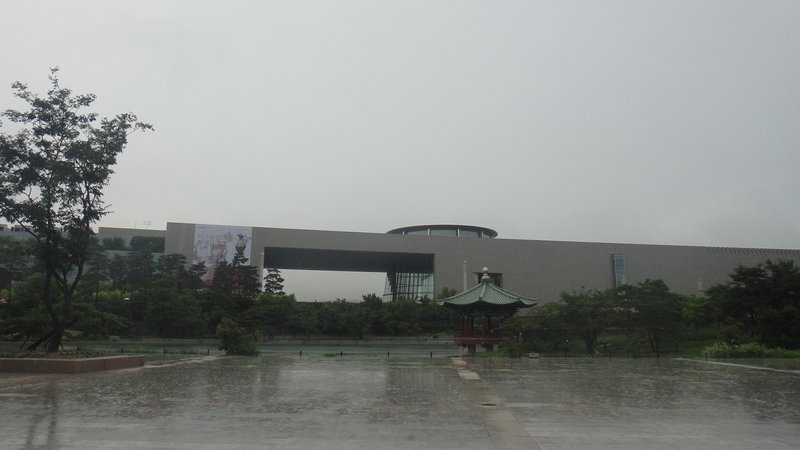 The Museum from outside in the raaaain