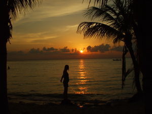 sun setting on isla mujeres
