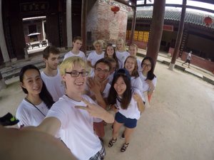 Gruppen Selfie im Tempel