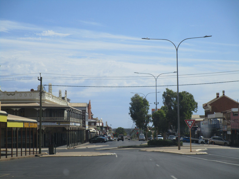 Kalgoorlie roundabout and traffic lights!