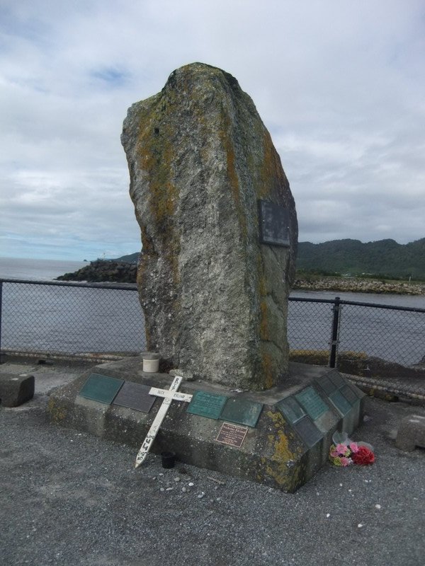 Greymouth sailors' memorial
