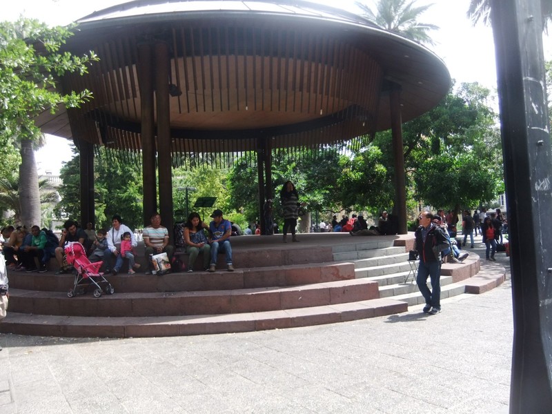Opera singer, Plaza de Armas