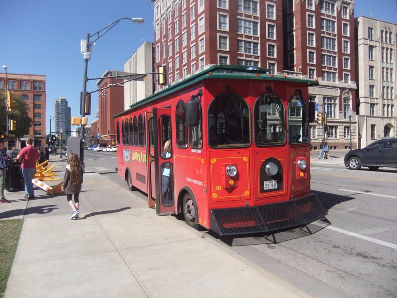 Dallas trolley tour bus