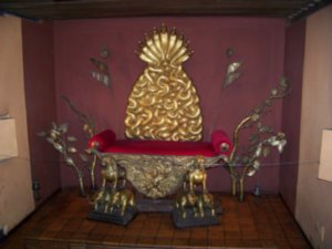 Nice Throne