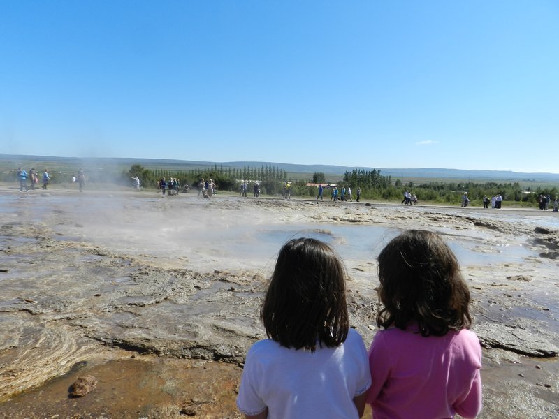 Waiting for Geysir to Erupt