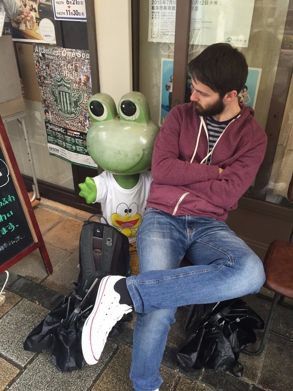 Chilling out on Frog Street