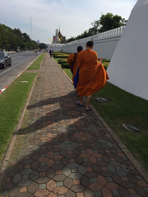 Monks outside Wat Po