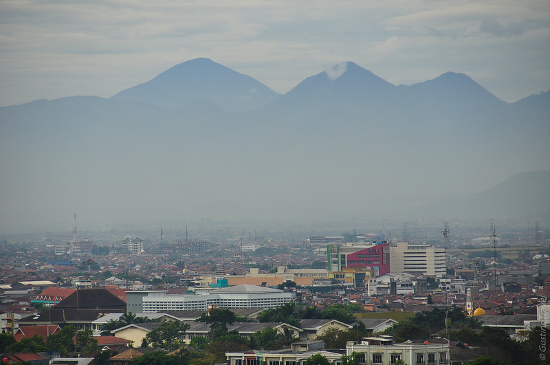 Pemandangan Kota Bandung Dari Atas Bukit