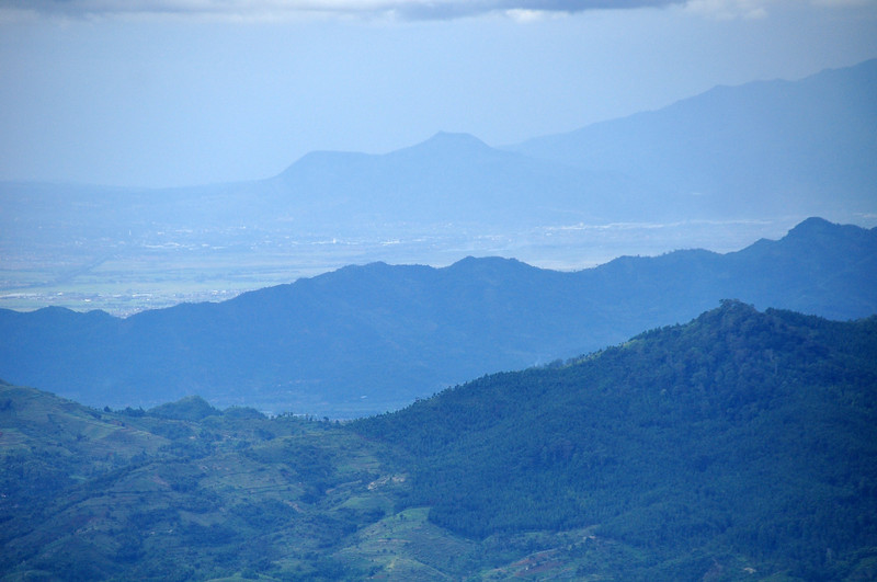 3 Lapisan Kota Bandung - Pemandangan Dari Atas Gunung