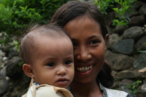 Taramanu Village Girl and baby