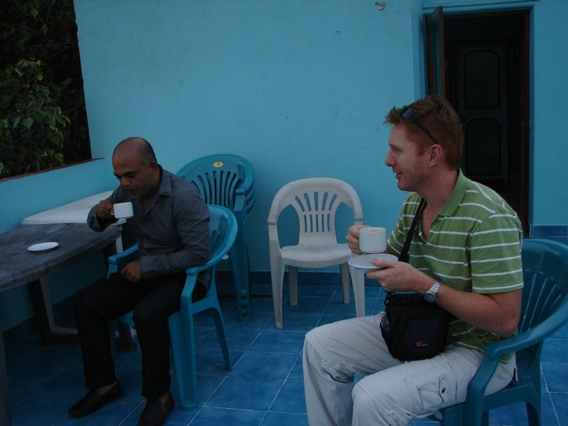 India 2010 (18) Tea with Ravi at accomodation