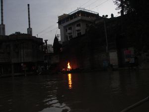 India 2010 (30) Cremation