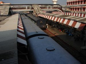 India 2010 (132) Varanasi trainstation