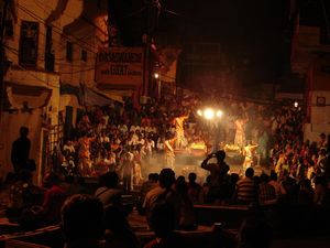 India 2010 (42) Agni Pooja (worship to fire) at Dasaswamedh Ghat