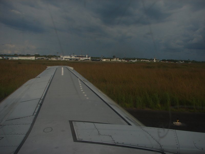 Entebbe tour (004) Taking off from Kisangani International