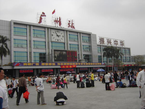 Guangzhou railway station again...