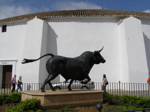 Bull statue outside of Plaza de Toros