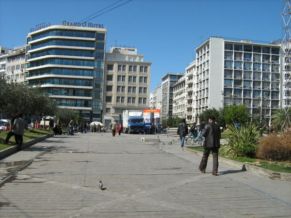 chinese-store-in-athens-photo